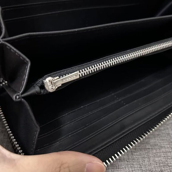 NEW COACH PEANUTS Round Zip Long Wallet Snoopy Black Round Zipper - Picture 9 of 9